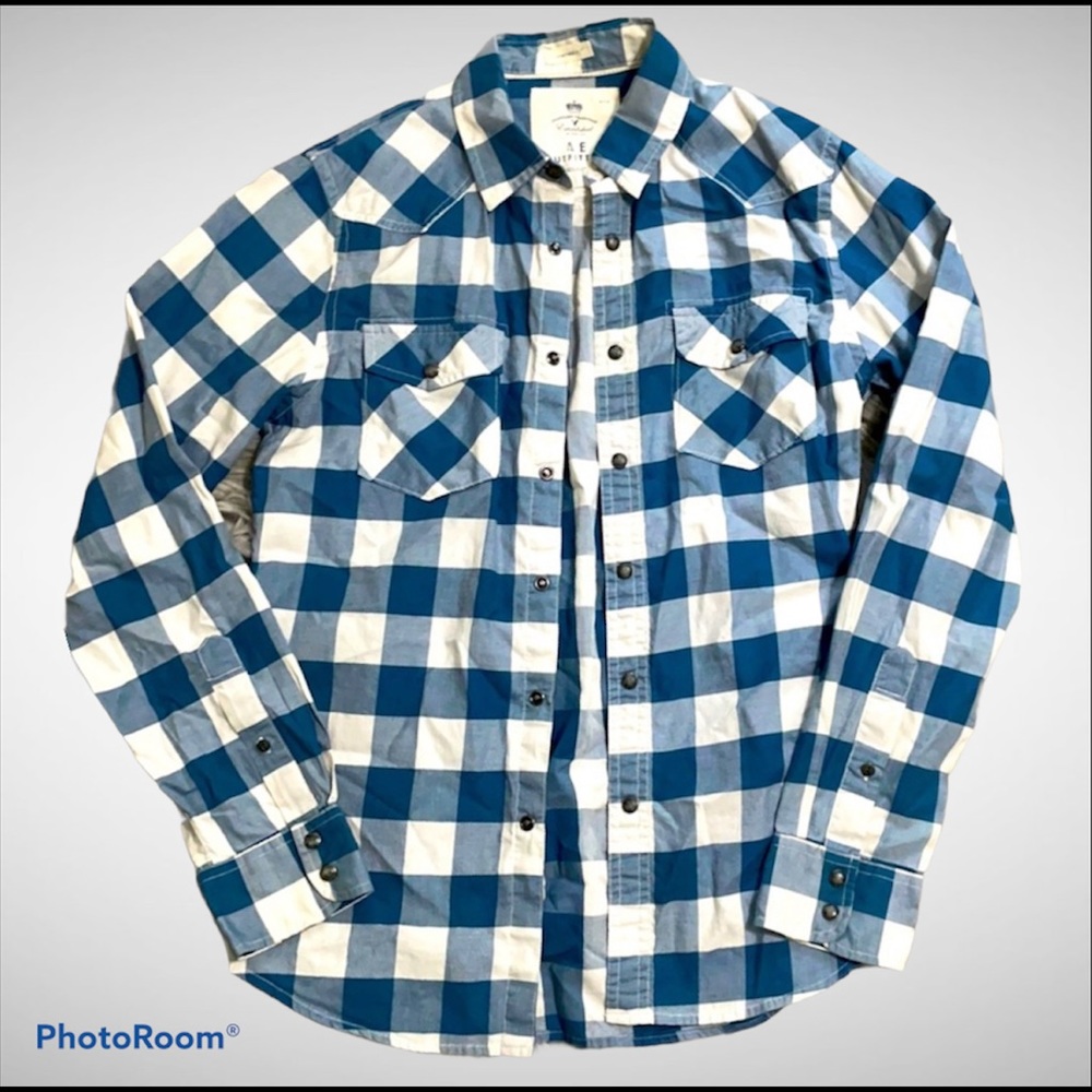 Men’s casual button down shirt